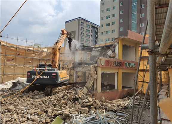 통합형 무선제어를 이용한 구조물 올인 분사 파쇄 철거공법