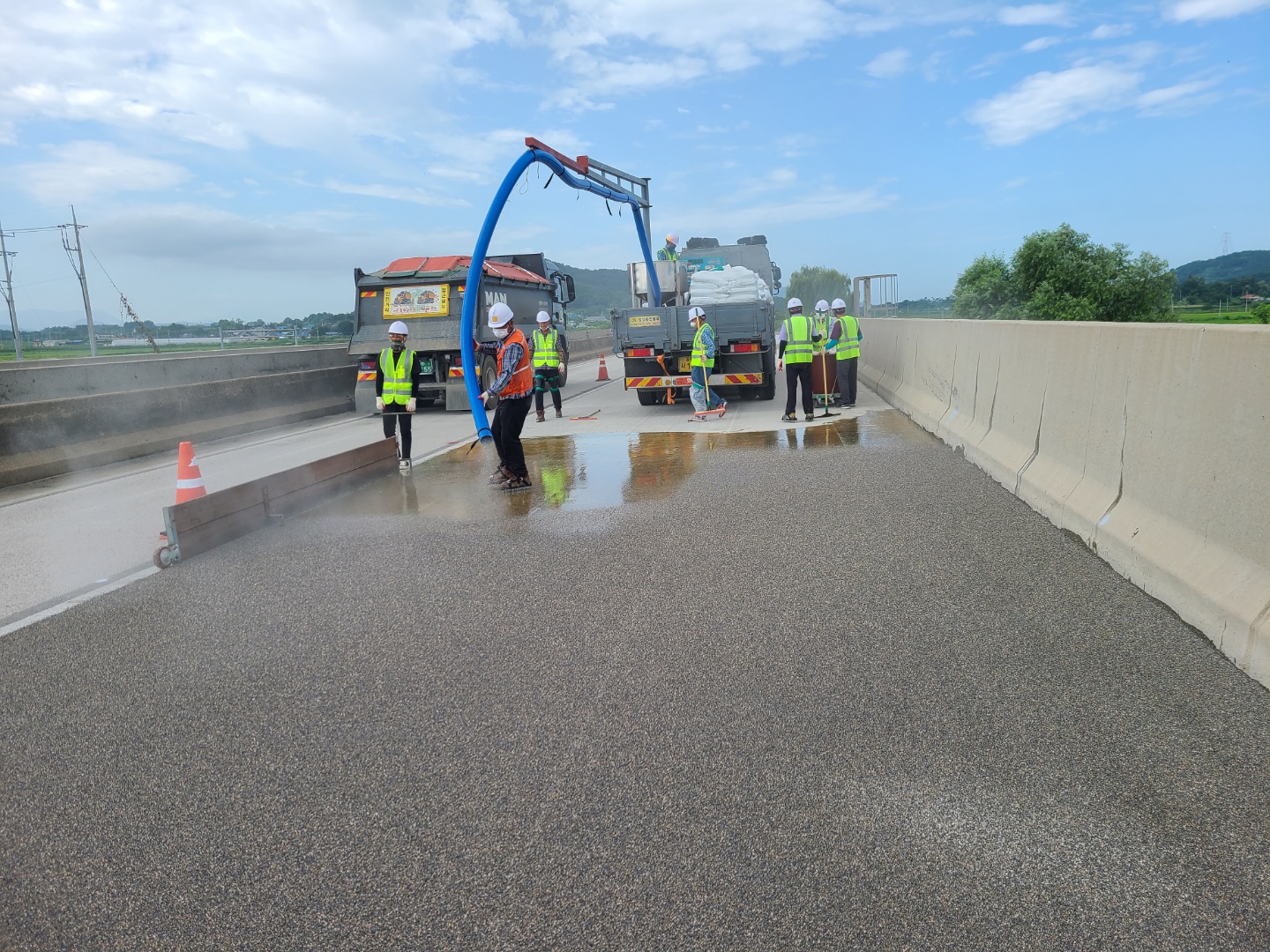 에폭시 및 골재를 이용한 표면포장공법(E.B.S 공법)