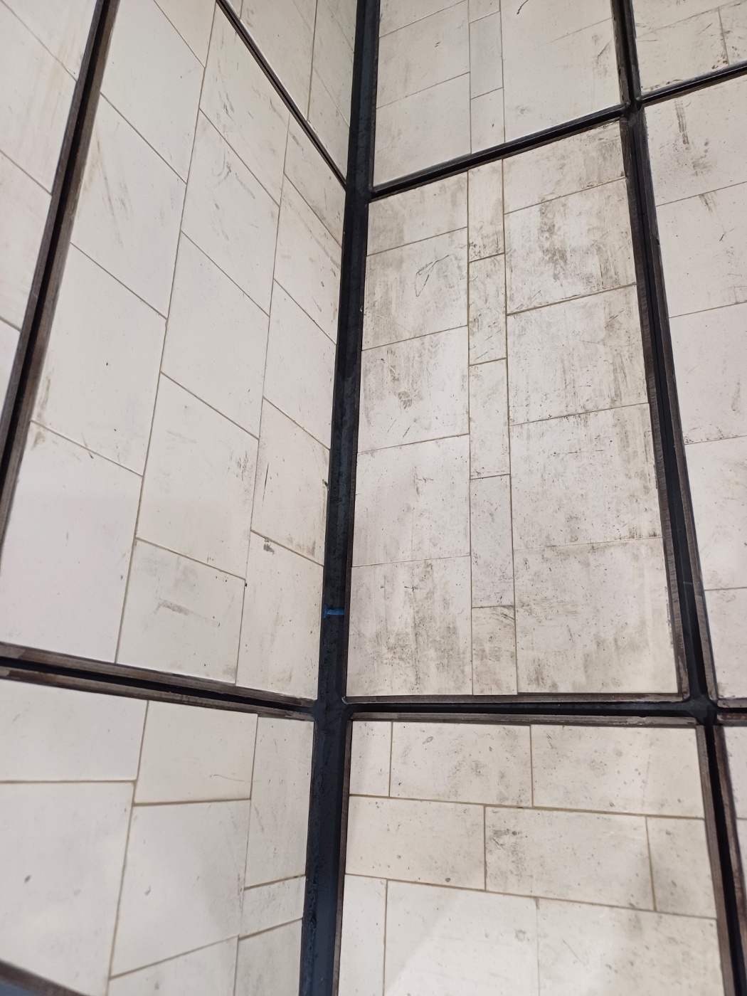 내마모성과 내충격성이 우수한 석탄이송설비용 세라믹 보강판