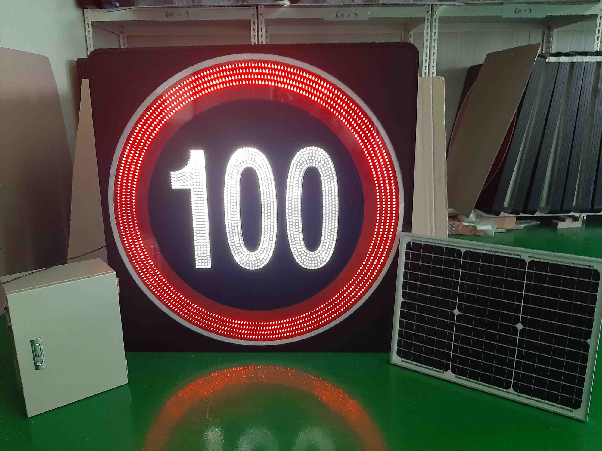 광섬유를 이용한 발광형 교통안전표지