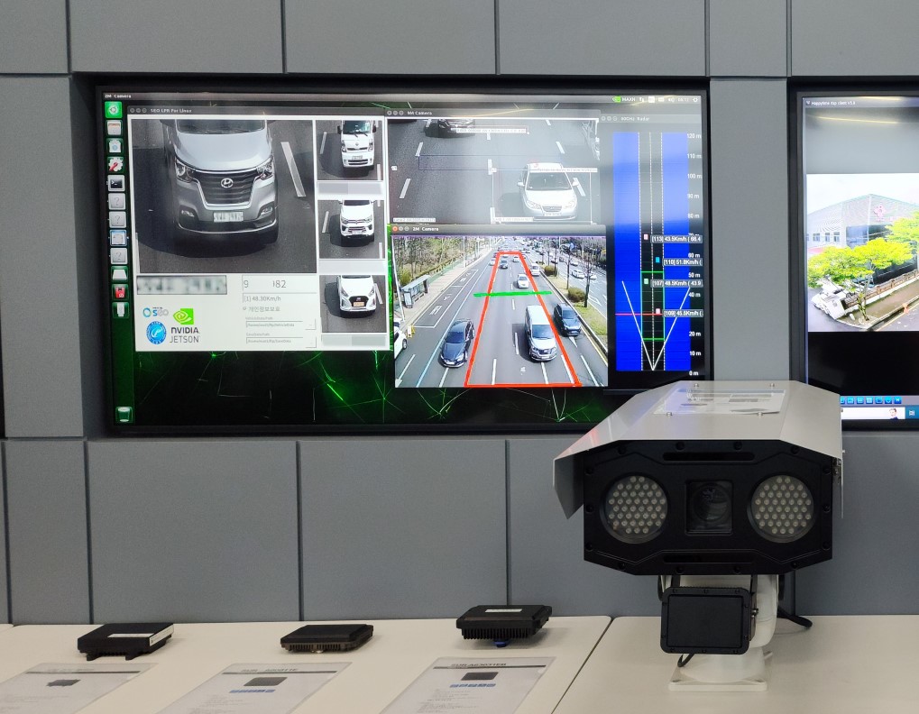 스마트 레이더-영상 융합형 다목적 교통안전 관리시스템