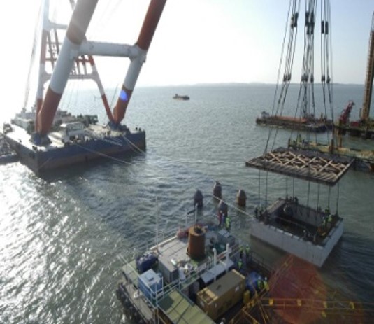 수중 교량 하부 가물막이겸 구조체 다회 사용 케이슨 공법