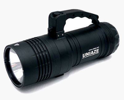 무전극배터리 기술을 적용한 방수 탐조등