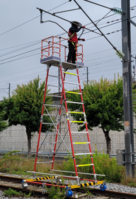 전차선로용 조립형 절연 작업대
