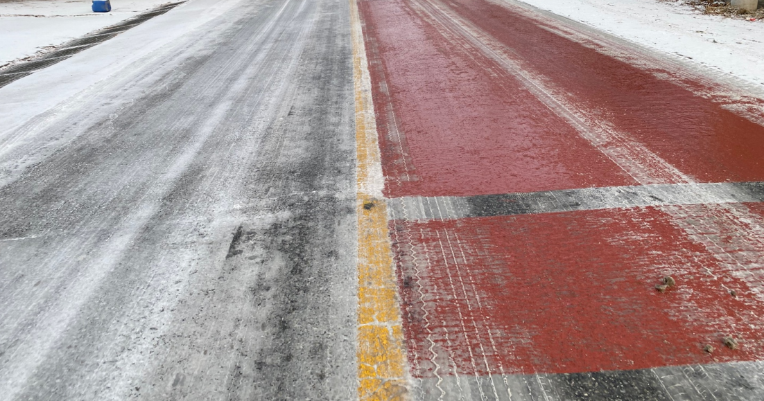 결빙 방지 및 내마모성이 우수한 미끄럼방지 포장재 조성물
