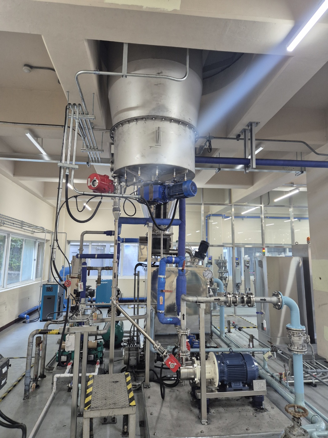 진공흡입 혼합방식 분말약품 주입설비 개발