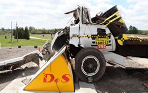 유압식 금속제 바리케이드