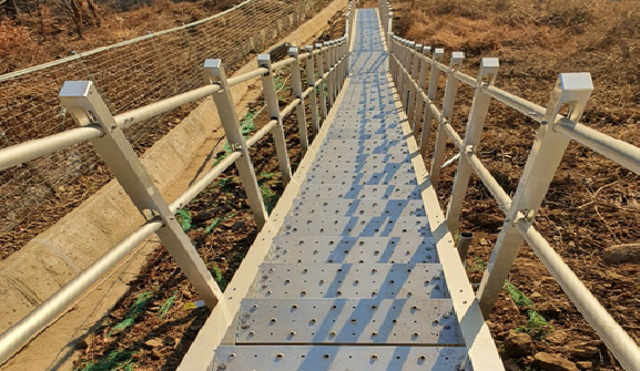 기초보강전면비탈면점검로