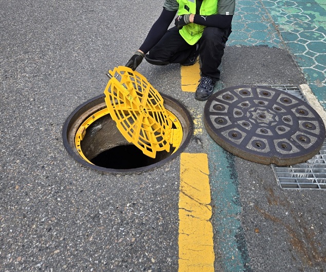 안전사고 방지를 위한 맨홀용 안전커버